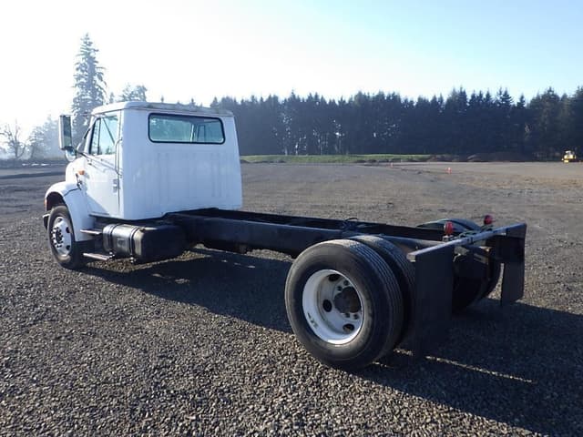 Image of International 4700 equipment image 4