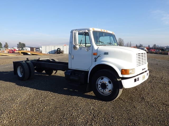 Image of International 4700 equipment image 1