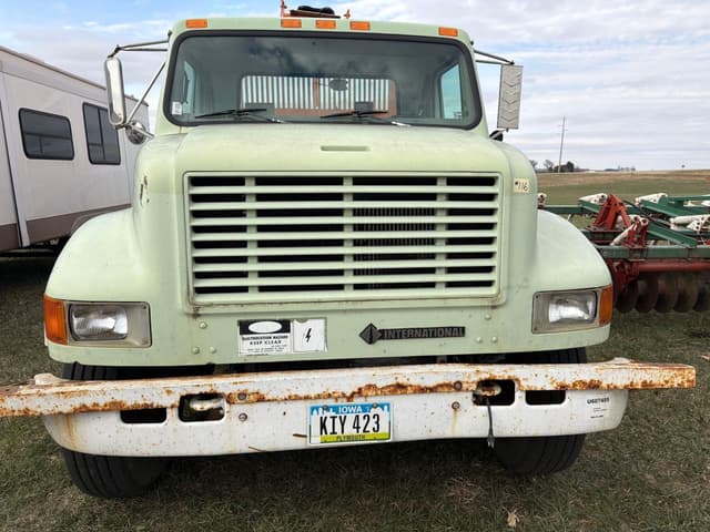 Image of International 4700 equipment image 1