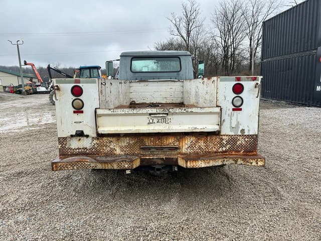 Image of International 4700 equipment image 2