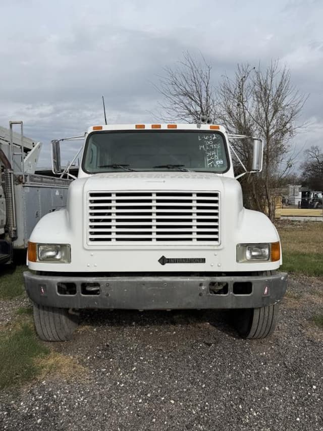 Image of International 4700 equipment image 1