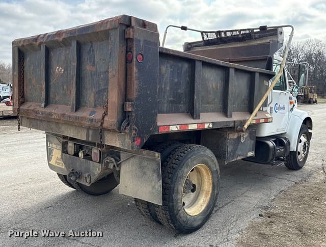 Image of International 4700 equipment image 4