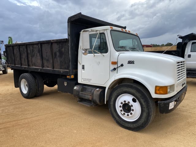 Image of International 4700 equipment image 3