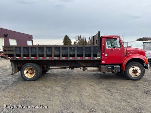 Image of International 4700 equipment image 3