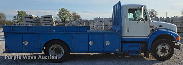 Image of International 4700 equipment image 3