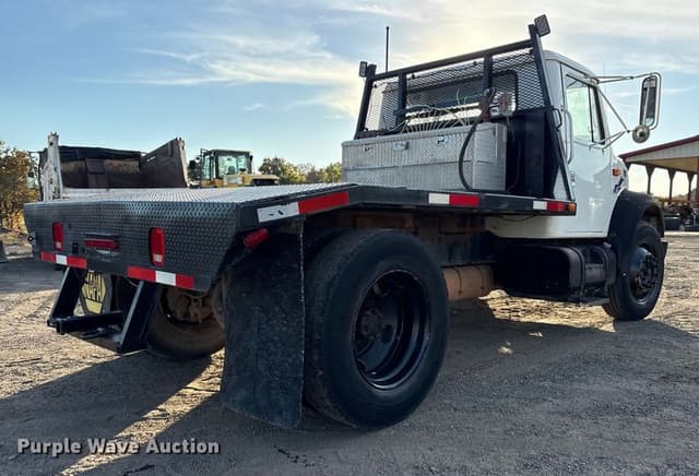 Image of International 4700 equipment image 4