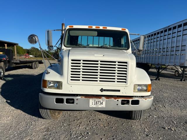 Image of International 4700 equipment image 2