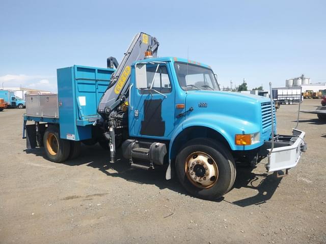 Image of International 4700 equipment image 1