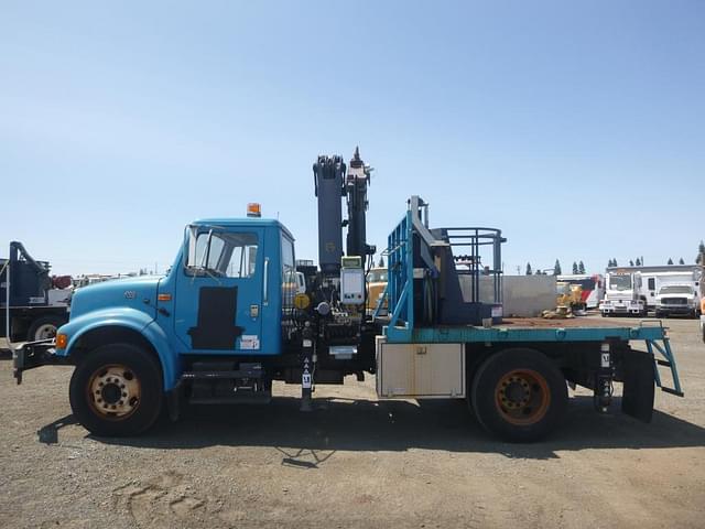 Image of International 4700 equipment image 4