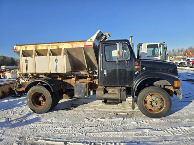 Image of International 4700 equipment image 2