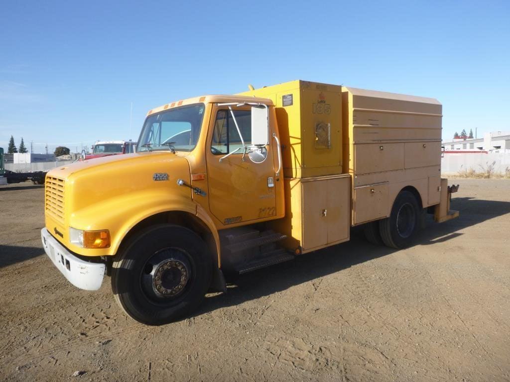 Main image International 4700