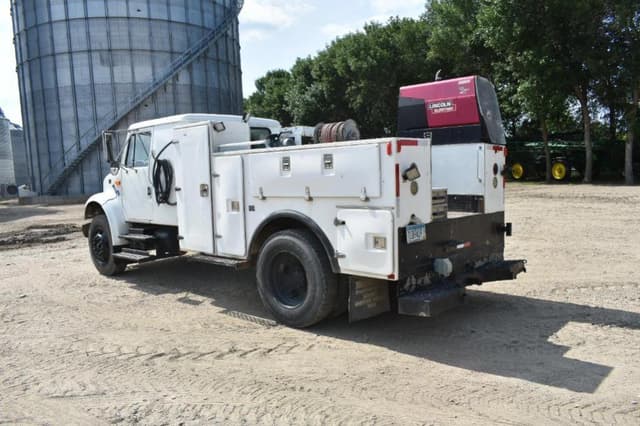 Image of International 4700 equipment image 4