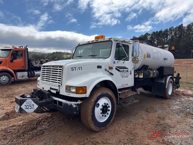 Image of International 4700 equipment image 3