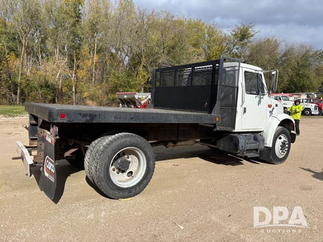 Image of International 4700 equipment image 3