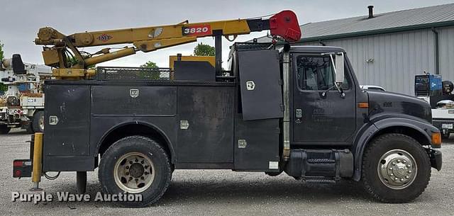 Image of International 4700 equipment image 3