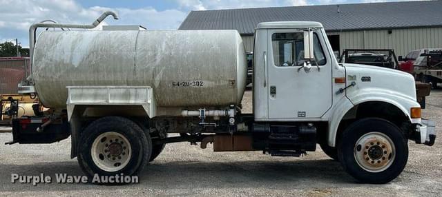 Image of International 4700 equipment image 3