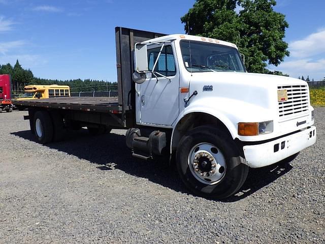 Image of International 4900 equipment image 2