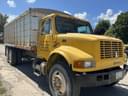 2000 International 4900 Image