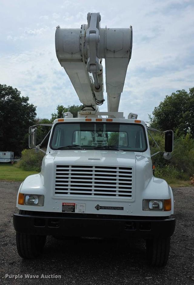 Image of International 4900 equipment image 1