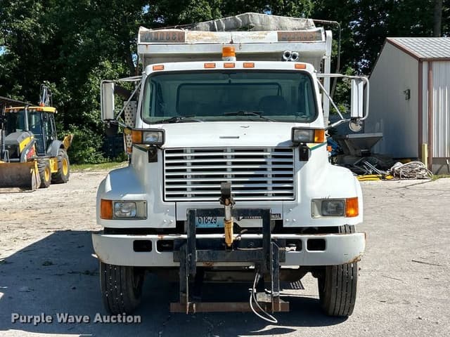 Image of International 4900 equipment image 1