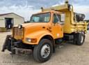 2000 International 4900 Image