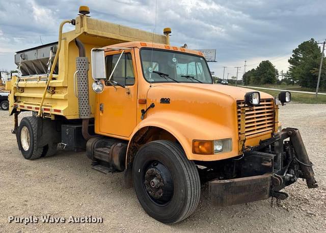 Image of International 4900 equipment image 2
