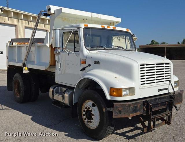 Image of International 4900 equipment image 2