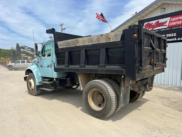 Image of International 4900 equipment image 3