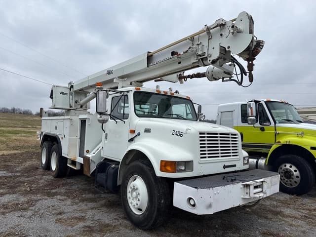 Image of International 4900 equipment image 1