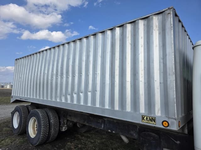 Image of International 4900 equipment image 2