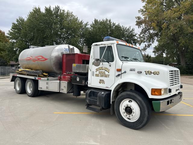 Image of International 4900 equipment image 1