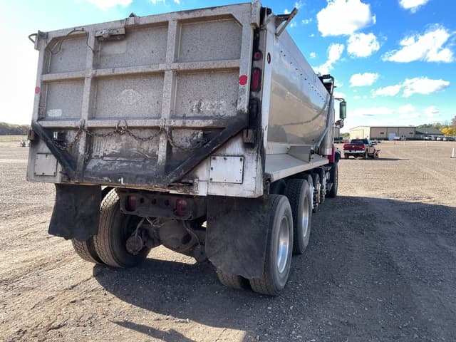 Image of International 5500i equipment image 4