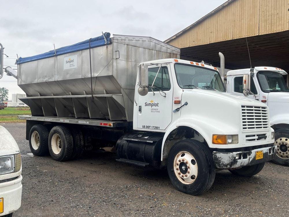 Main image International 8100