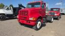 2000 International 8100 Image