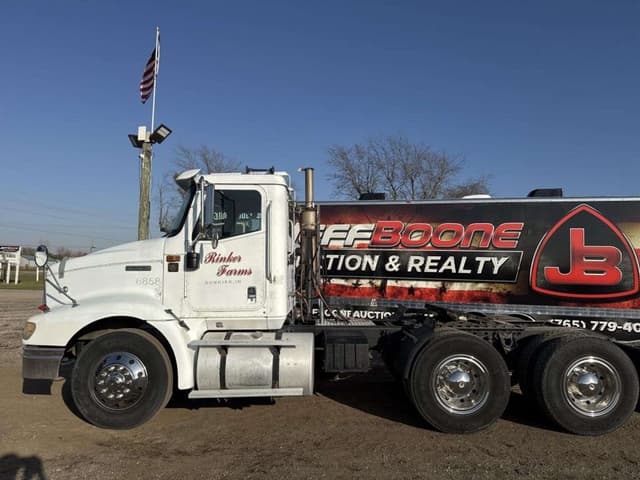 Image of International 9200 equipment image 1