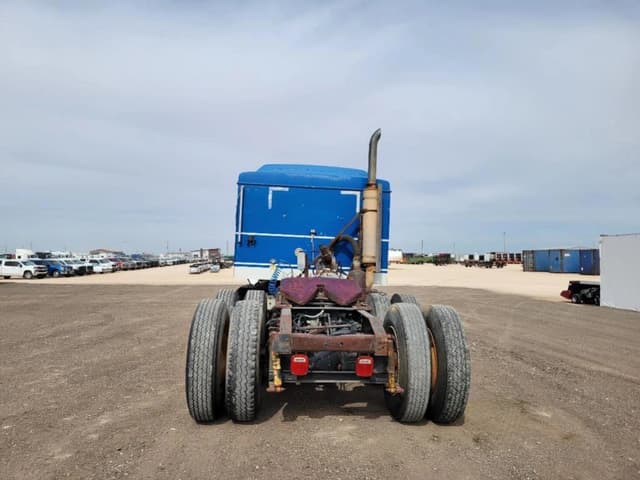 Image of International 9400 equipment image 3