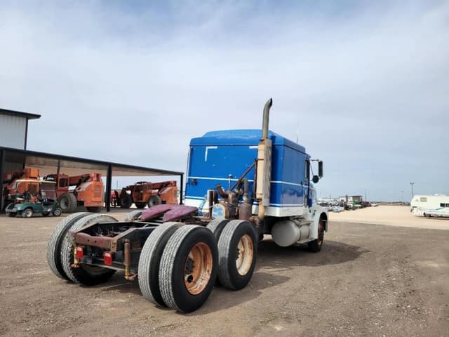 Image of International 9400 equipment image 4