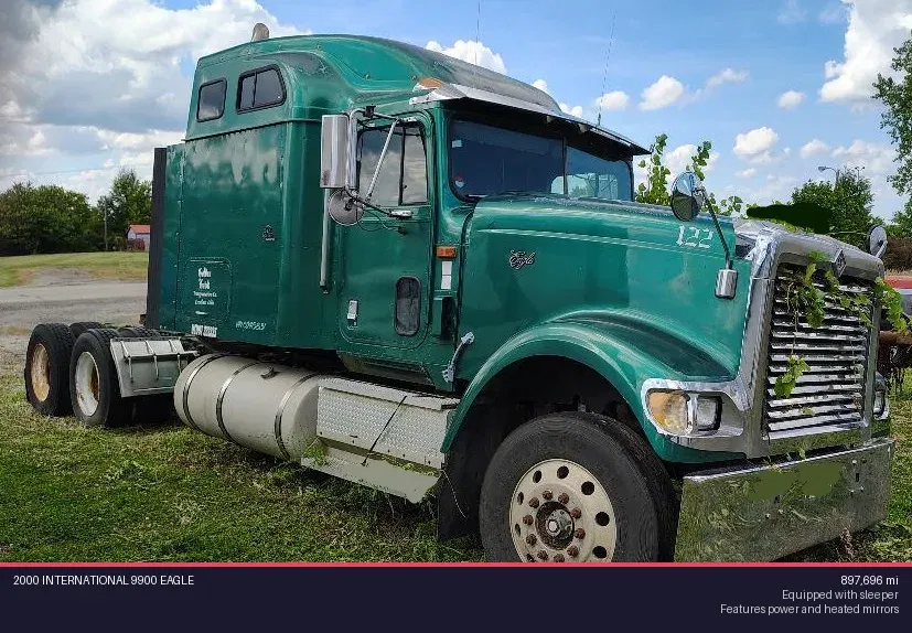 2000 International Eagle 9900 Equipment Image0