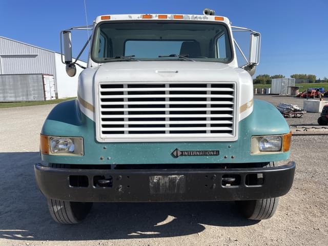 Image of International 4900 equipment image 1