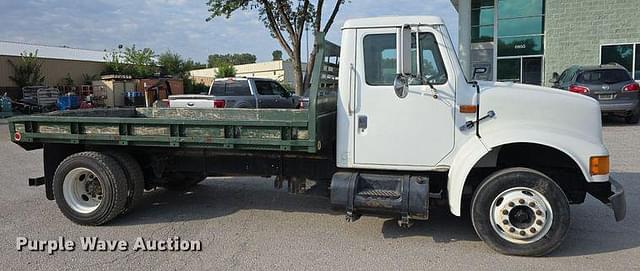 Image of International 4700 equipment image 3