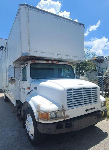 Image of International Navistar 4700 equipment image 3