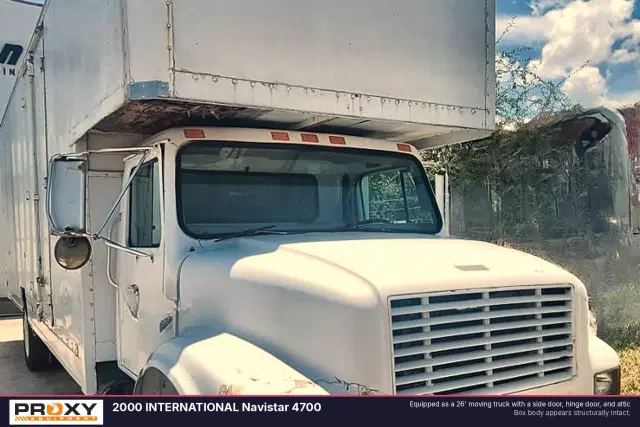 Image of International Navistar 4700 equipment image 3