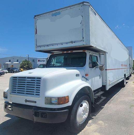 Image of International Navistar 4700 equipment image 2