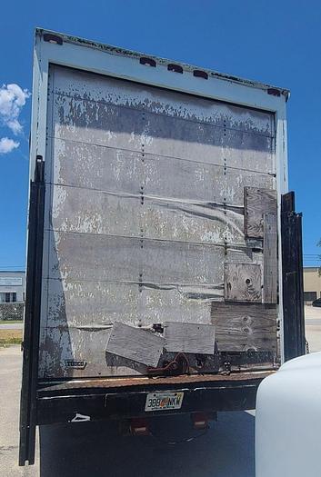 Image of International Navistar 4700 equipment image 4