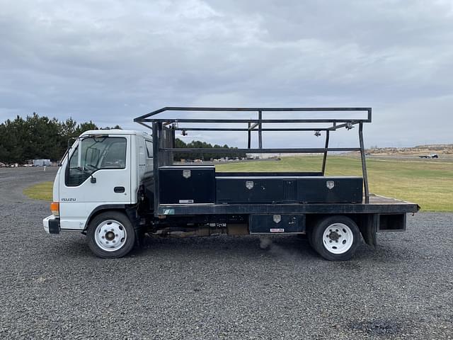 Image of Isuzu NPR-HD equipment image 2