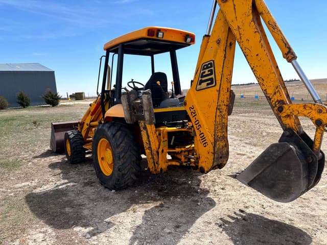 Image of JCB 214E equipment image 2