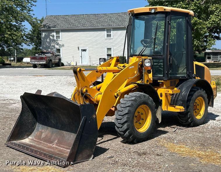 2000 JCB 407 Equipment Image0