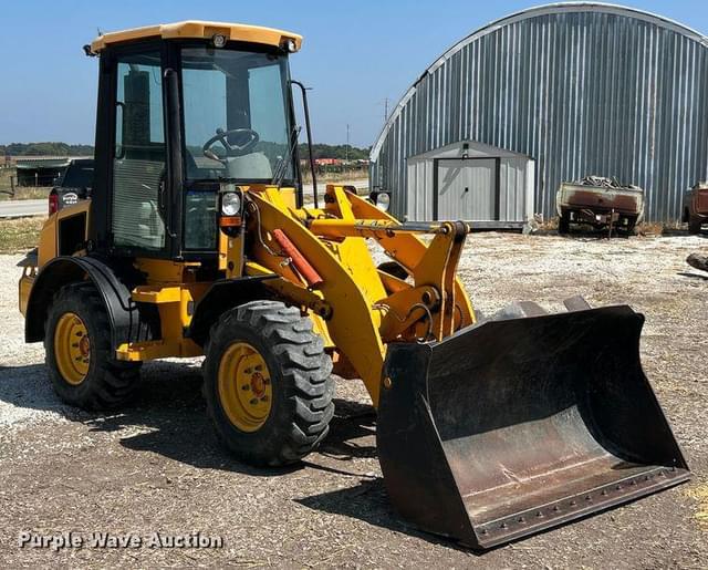 Image of JCB 407 equipment image 2