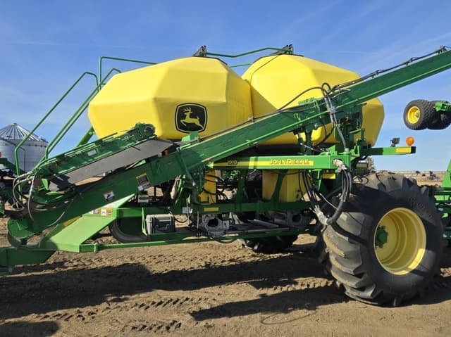 Image of John Deere 1890 equipment image 2