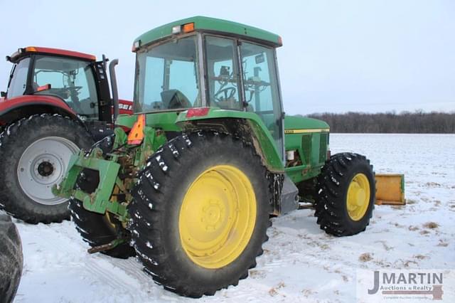 Image of John Deere 7210 equipment image 2